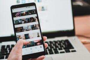 ¿Cómo influyen las redes sociales a la hora de buscar trabajo?