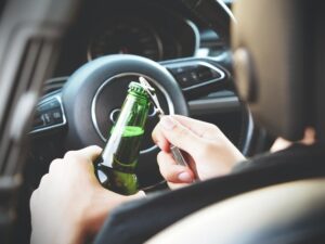 ¿Cómo ayudar a una persona alcohólica?