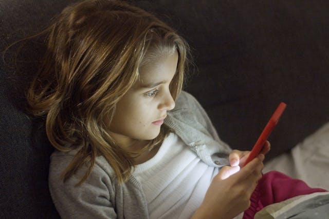 niños celulares